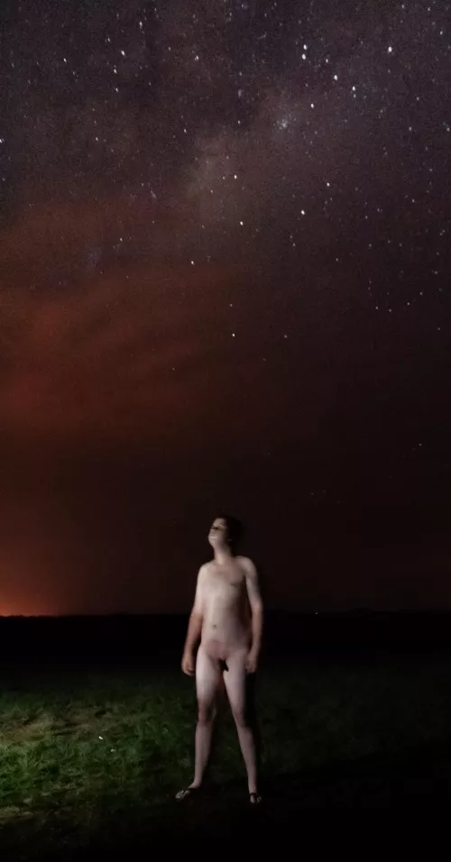 It was midnight, it was 41°F but I enjoyed it a lot, the cold was secondary compared to the great spectacle that was in the autumn sky.