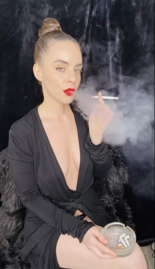 It’s all yours if you want it 💋💨💨💨