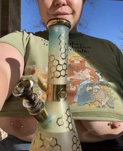 It’s been a rough day, but the weather is beautiful (f) 40