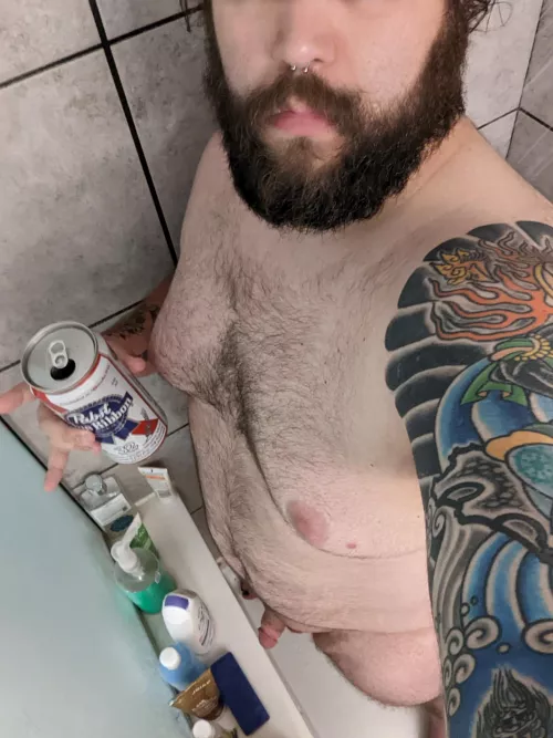 It's finally FRIDAY who wants to be my shower buddy