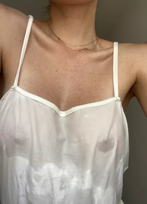 It's kinda wet today 🥵