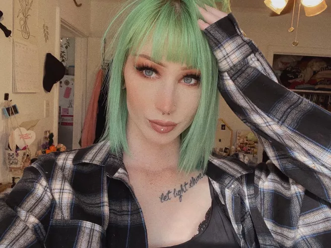 Itβs Monday and Iβm tired π€π΄