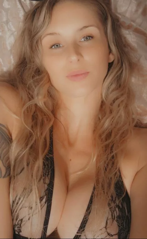 It's my Birthday! Cum see me in my Birthday suit! 🎂💋❤️🔥🍑💦🥳