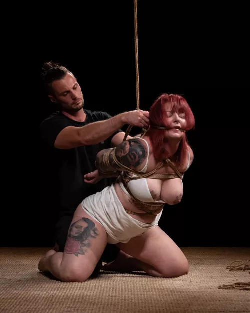 It’s nearly been 3 weeks since I’ve seen my rigger who’s off gallivanting in another country and boy am I looking forward to out next play session. Model- me, rigger Supaku.rope on Insta