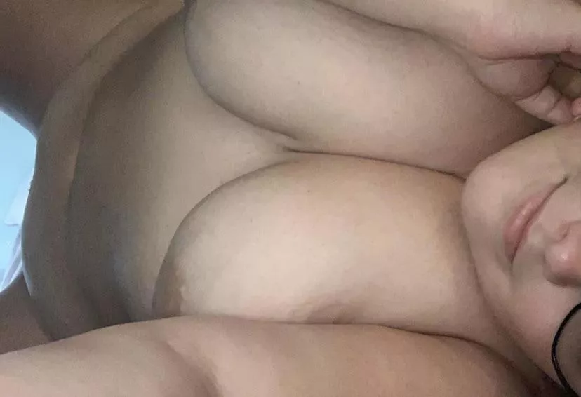 It’s such a cold and gloomy day out…could you cum warm me up? 😜😘😏