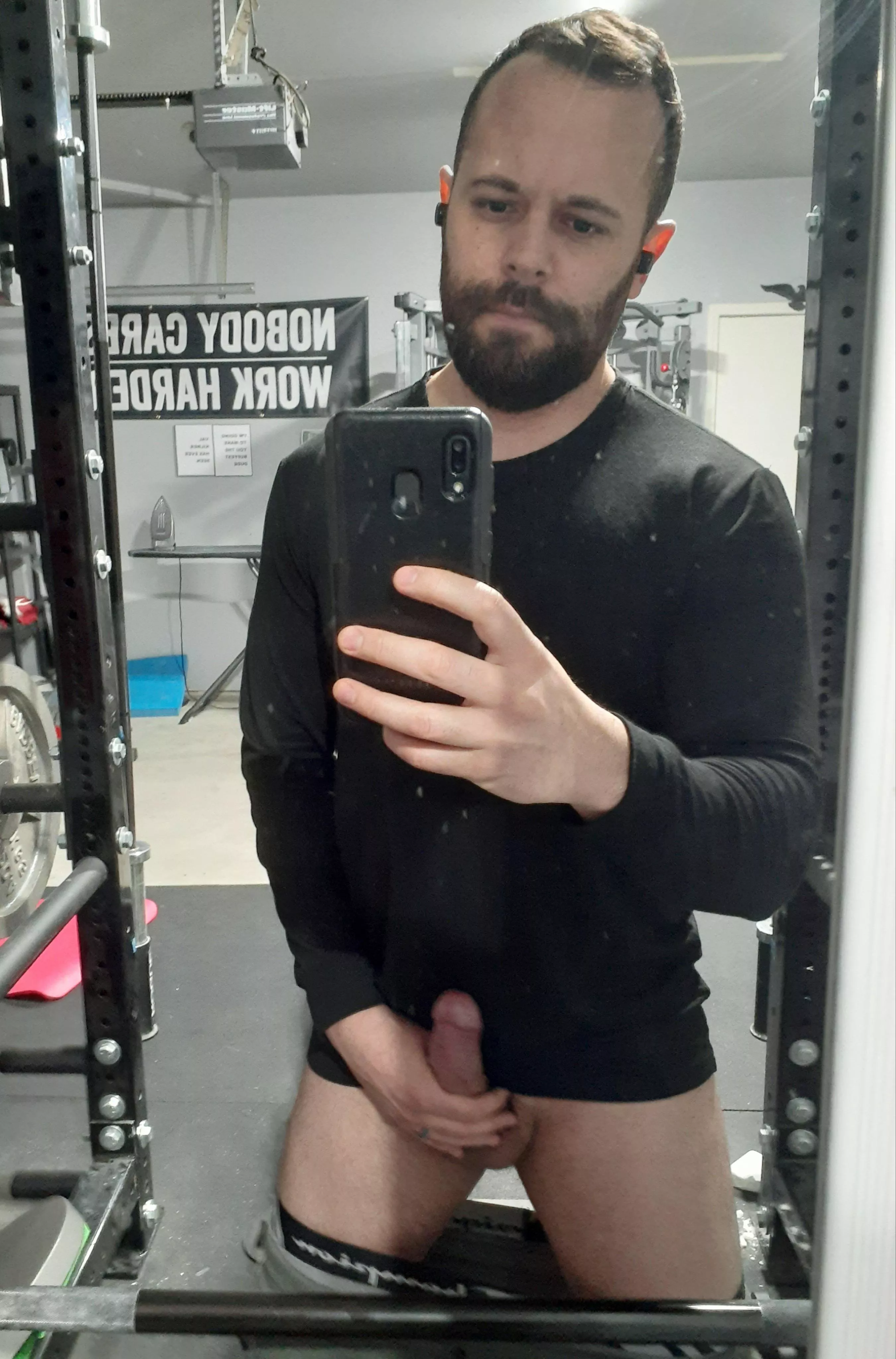 It's very important to warm up between sets It's very important to warm up between sets