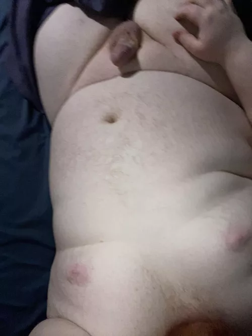 I’ve been edging thinking about someone sitting on my face. Dm to watch me cum! (Women or Trans only)