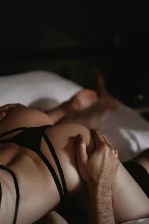 I've been told i have those breeding hips, we could make use of them?