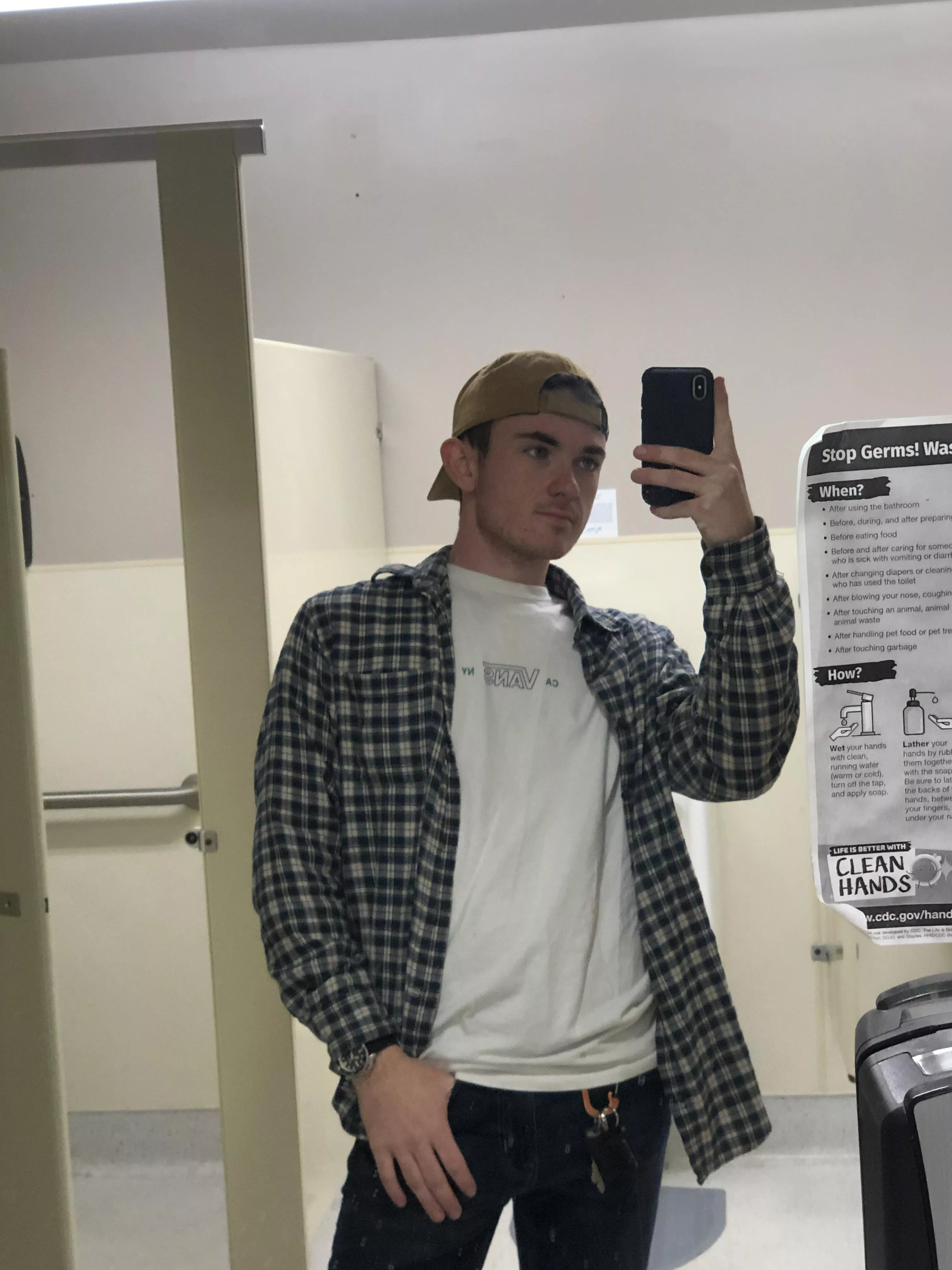 I’ve deleted all of my social media and I just wanna find cool guys to talk to. Let’s talk truck builds and guitars 🎸 I’ve deleted all of my social media and I just wanna find cool guys to talk to. Let’s talk truck builds and guitars 🎸