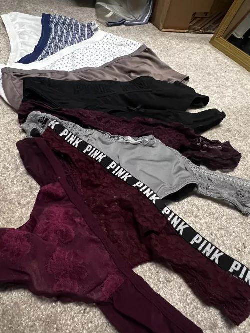 I’ve got worn items looking for their forever home. Message or kik me. Kik.me/manicmondae [selling]