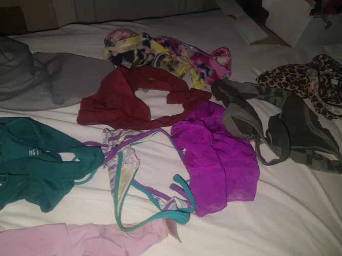 jerking with panties on discord join if u want Amplion#7807