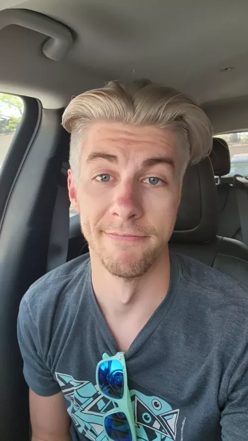 just a bit of a 💇🏼♂️