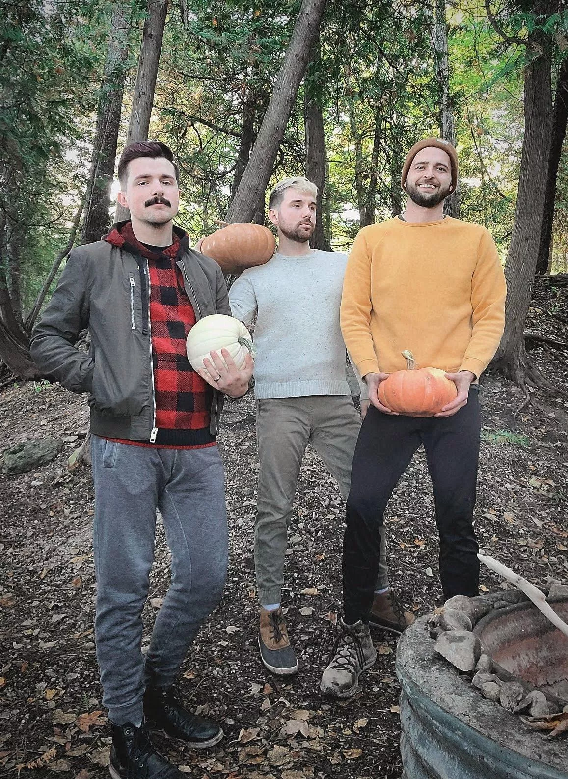 Just a thruple of boys. Just a thruple of boys.