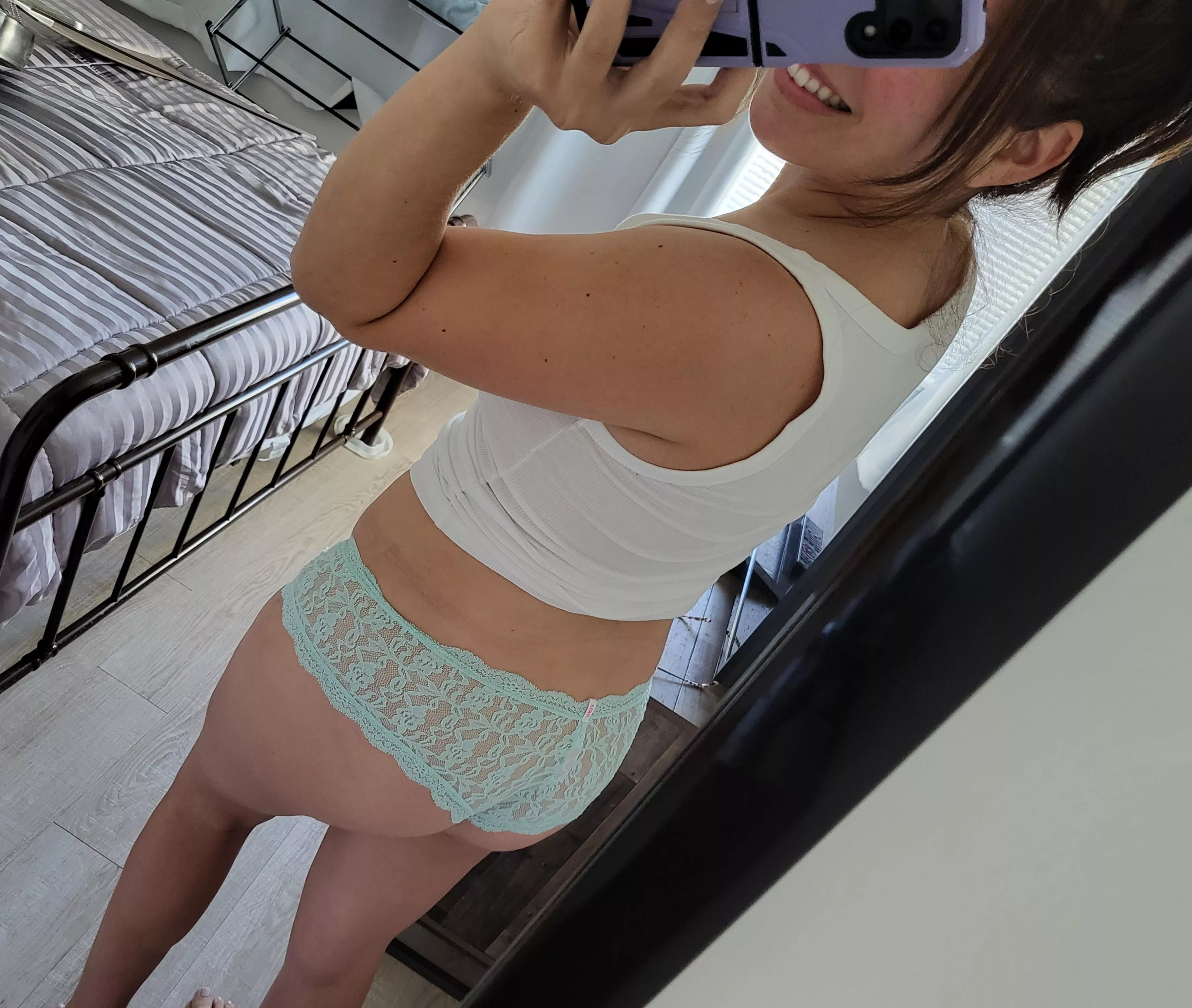 Just because I'm a mommy, doesn't mean I couldn't use a daddy. 😉