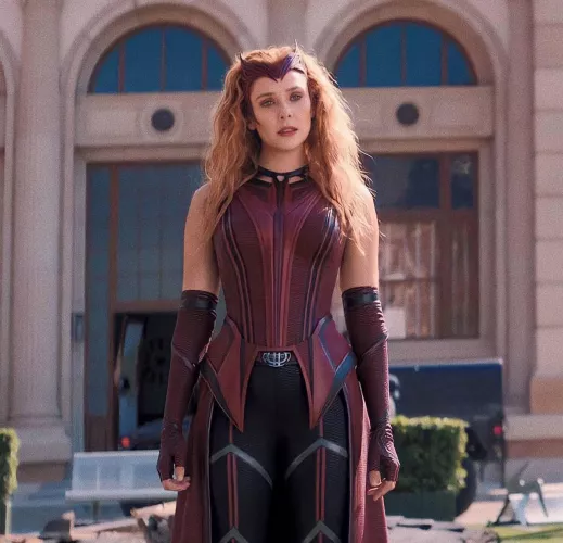 Just finished Multiverse of Madness and Elizabeth Olsen has me throbbing and calling her mommy.