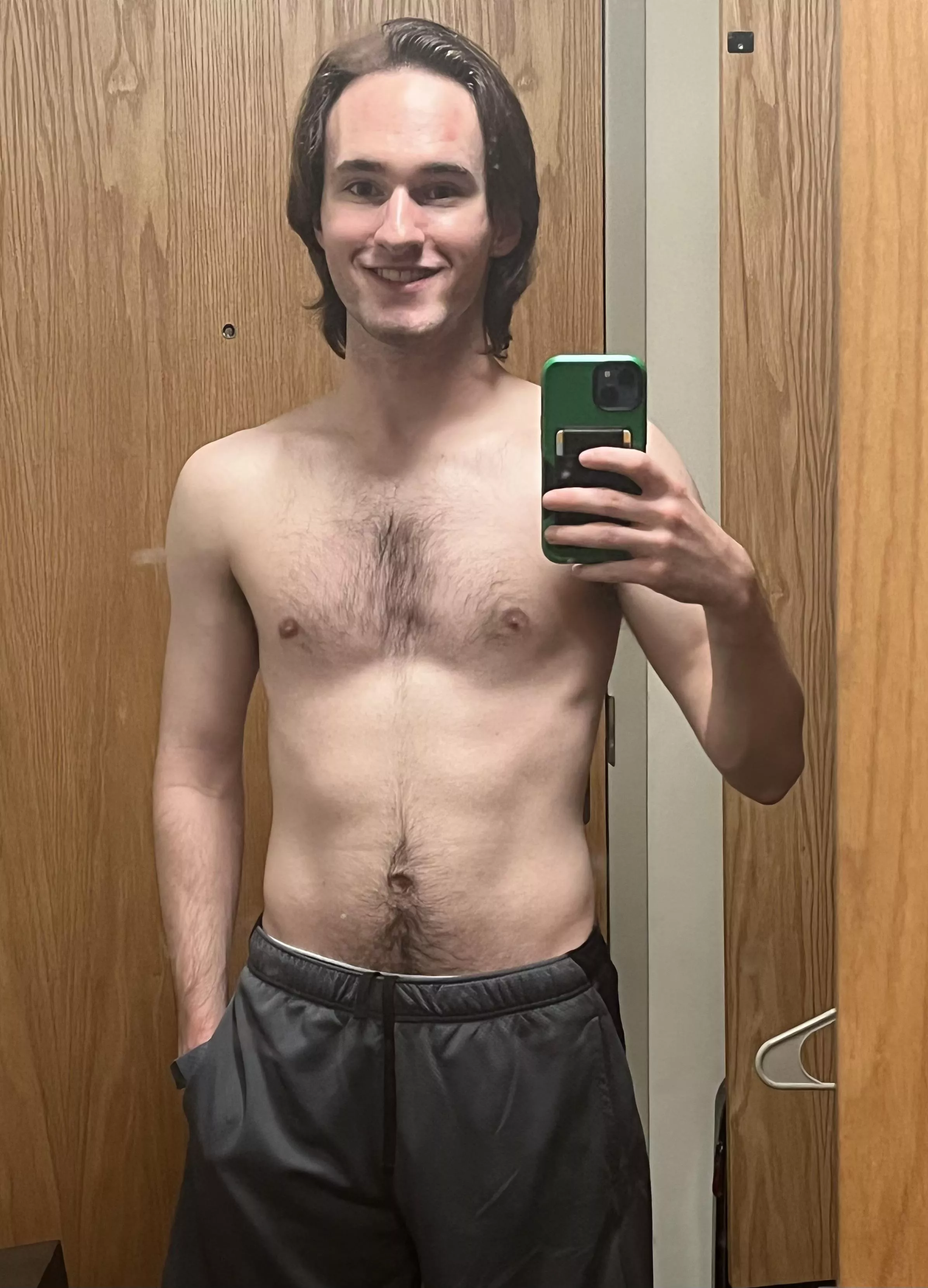 Just finished my first workout in a few weeks and feeling pretty good about myself! 😊