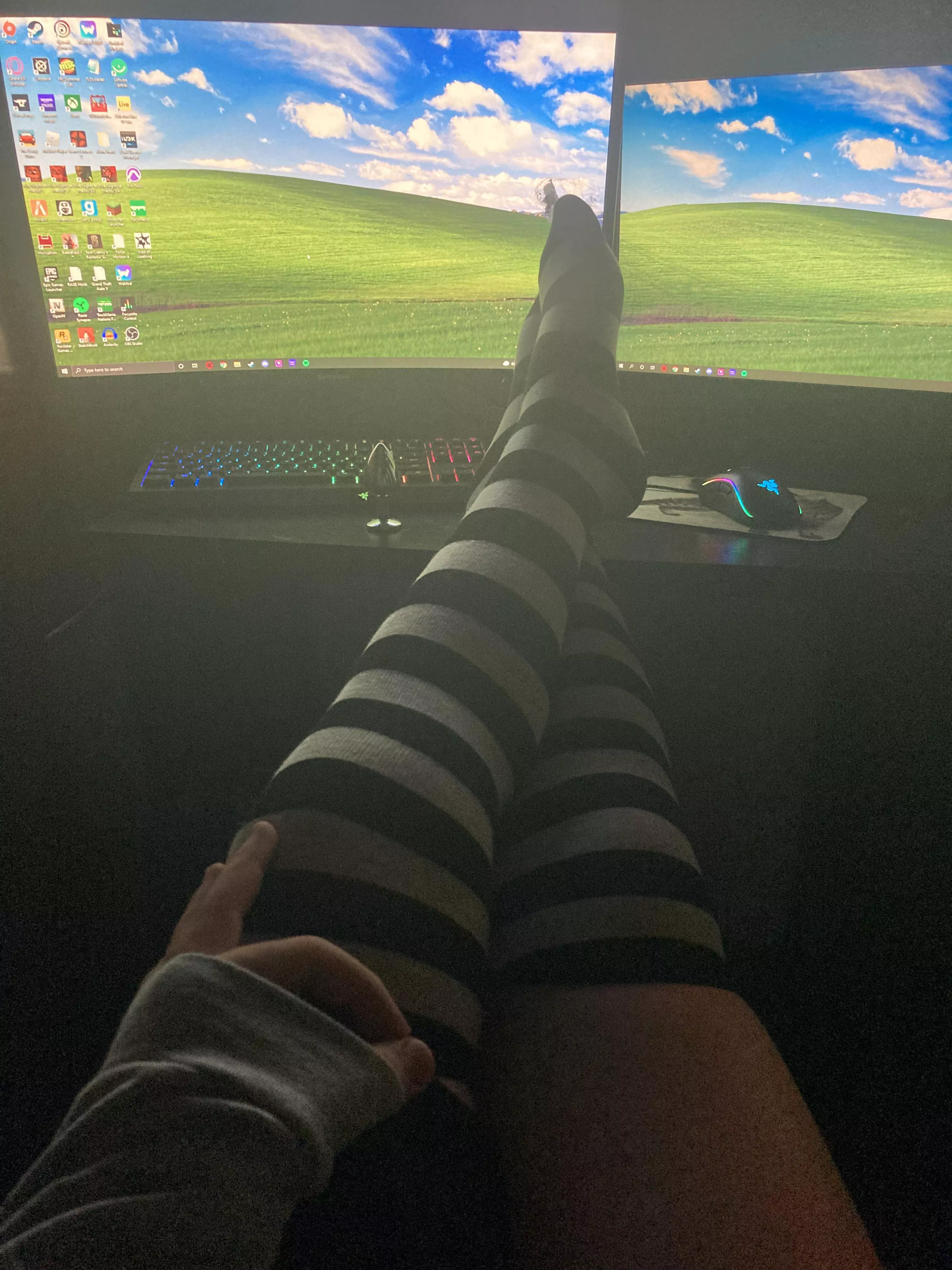 Just gaming :3 Just gaming :3