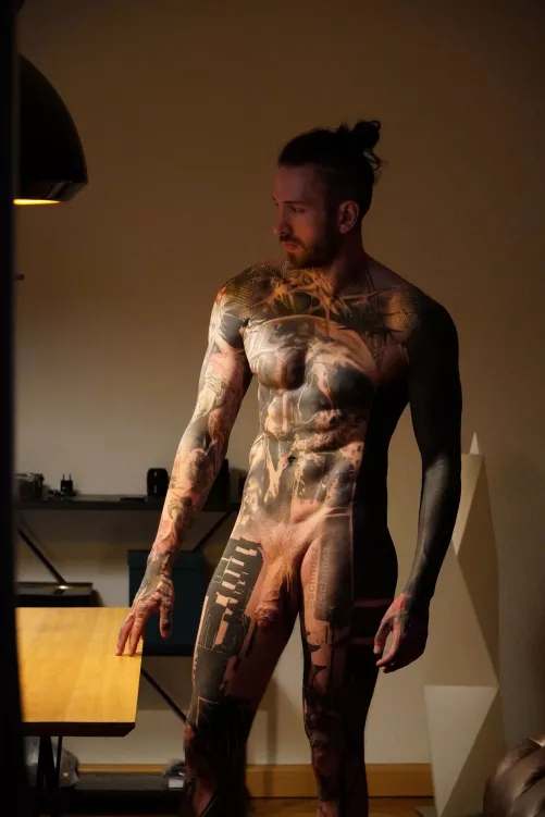 just good lighting 👀