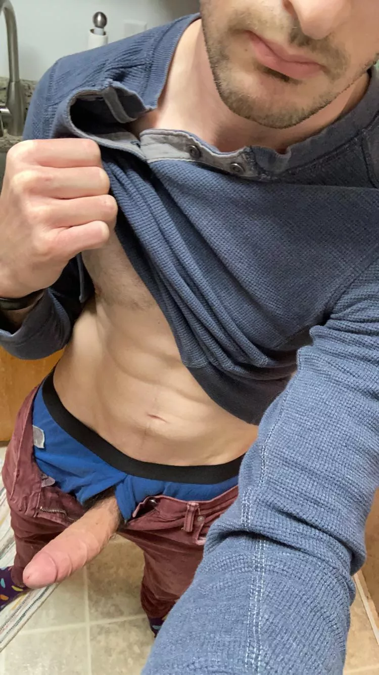 Just got back into town and I’m rock hard waiting for you to come over 😏😘