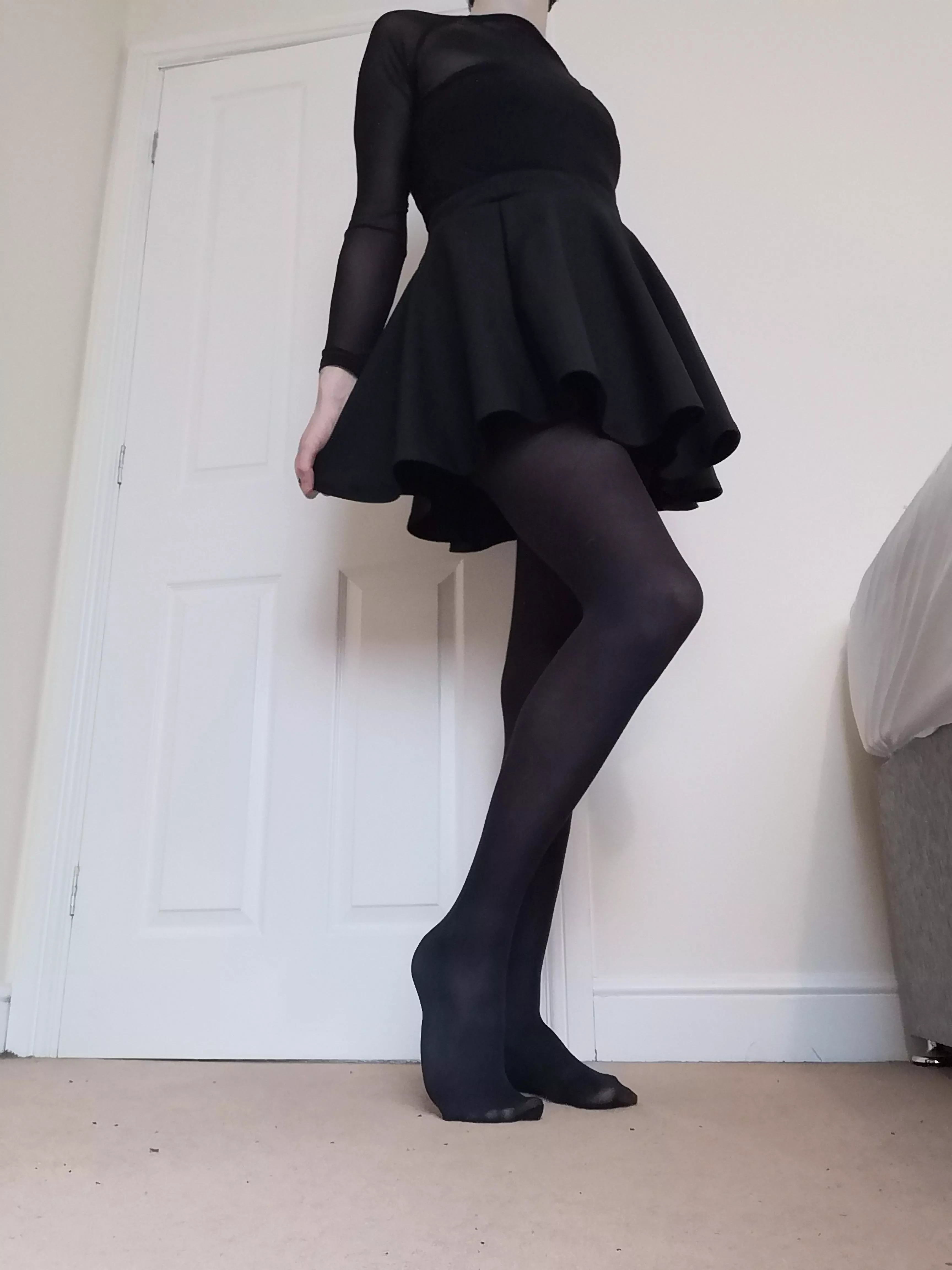 Just got this new skirt and had to put an outfit together. Hope you like 🥰💕
