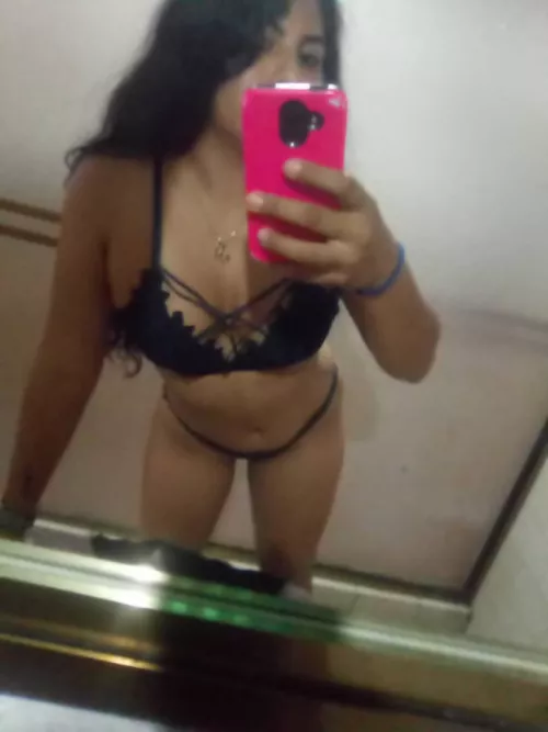 Just look at this cute ass teen😋 I will be your company and make you cum and happy❤️[SELLING]Nudes/Videos/Live sexting session❤️ 💌Kik/genesv 💌 Snapchat /genesexve 😈