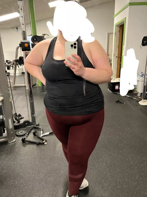 Just looking for someone to pick me up and fuck me against a wall. I may be a big girl but I like to workout ;)