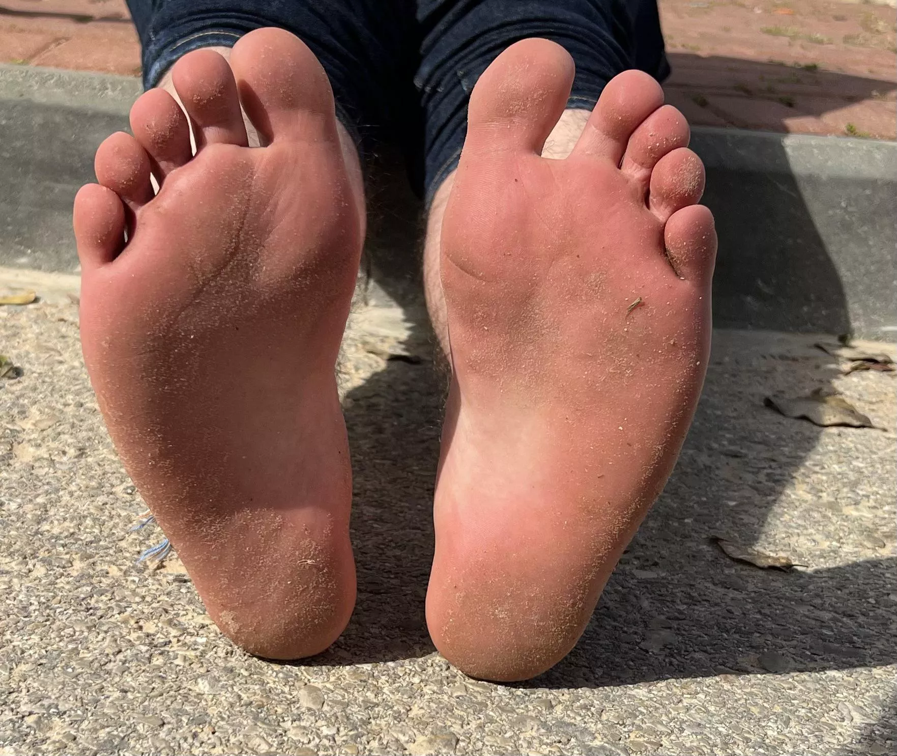 Just me and my soles chilling outside.... What do you think? For more - https://feetfinder.com/userProfile/Feetoflove99
