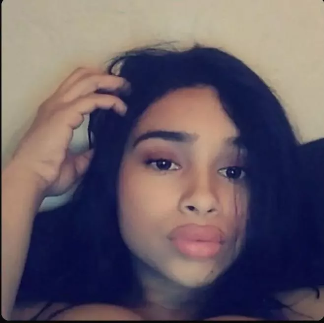 Just my juicy lips in this one but I promise I belong here😘