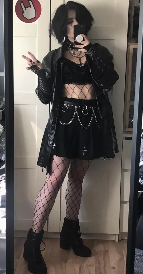 Just your local goth boy checking in. I still can’t get over how cute all of you look 🖤