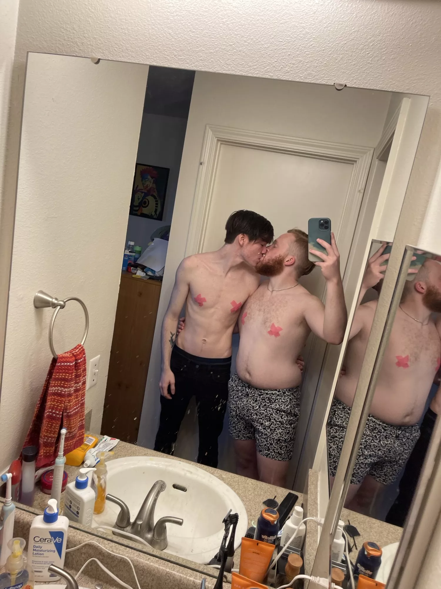 Kissy kissy Kissy kissy