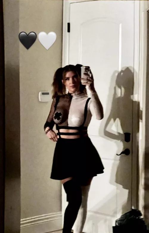Kittyplays festival outfit, can’t upload vids ;(