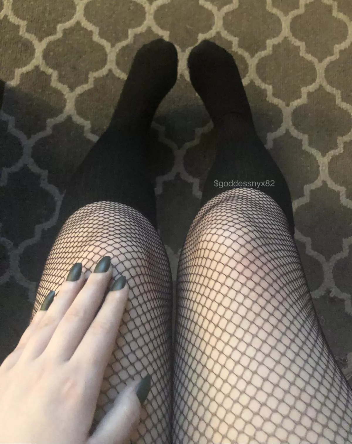 Knee socks and fishnets just go so well together 🖤