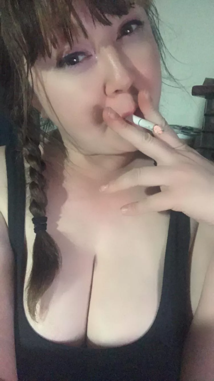 Late night puff 🚬