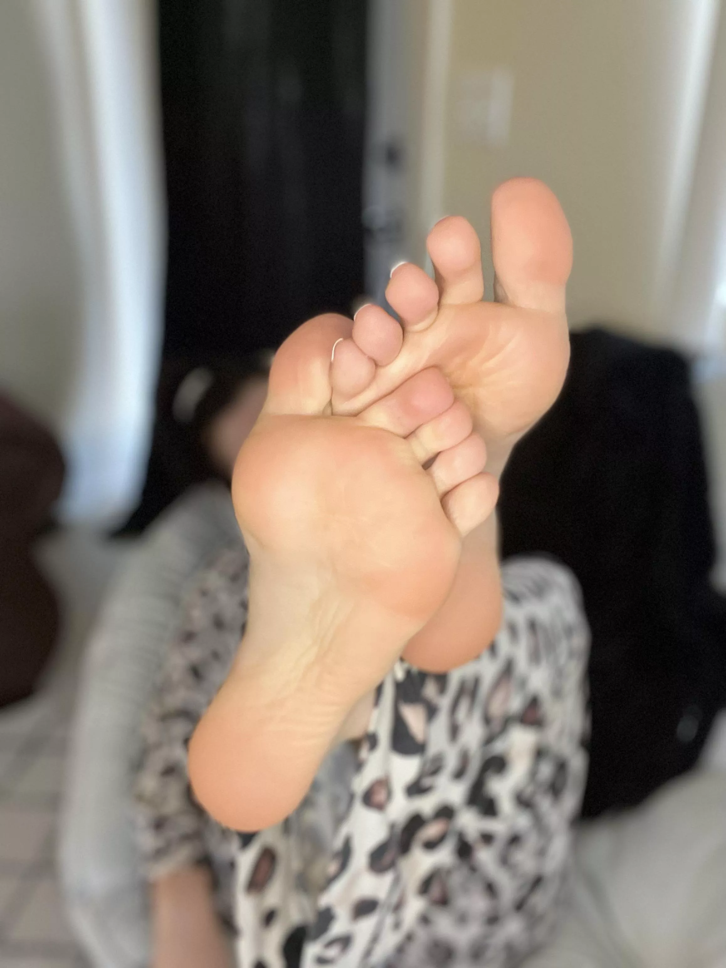 Lean in closer, you know you wanna 😉 Lean in closer, you know you wanna 😉