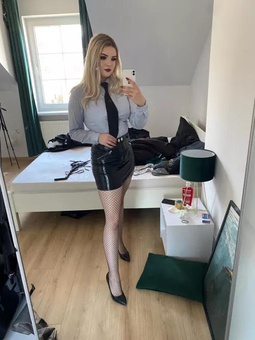 Leather skirt and pantyhose with heels for today 🥰