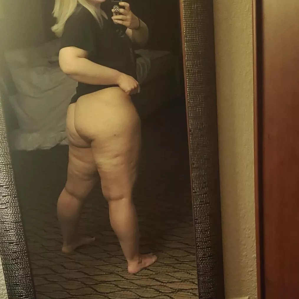 Lemme sit on your face? 😘