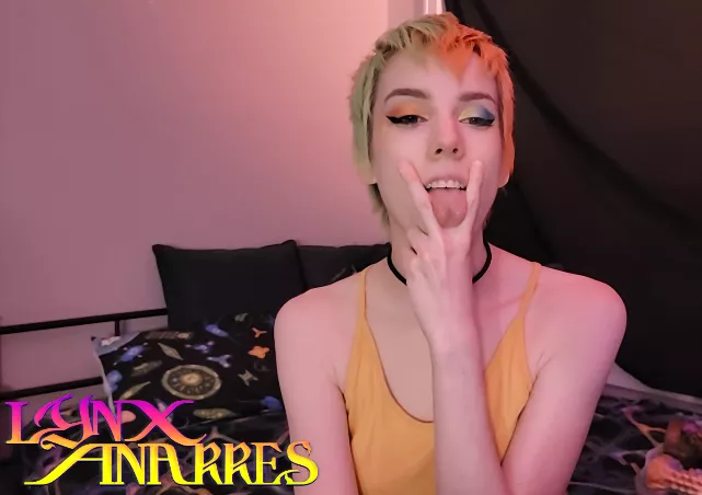 lets fool around http://chaturbate.com/lynxfuckdragon