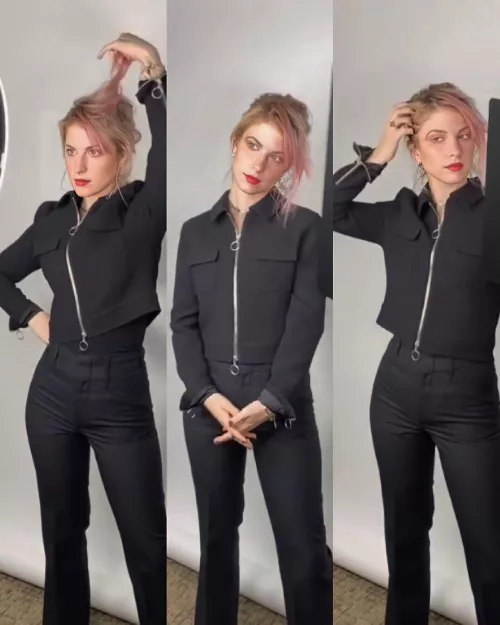 let's get bi af for Hayley Williams
