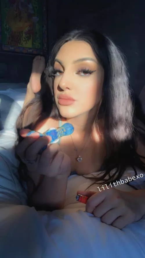 Let’s get high & fuck? 😏