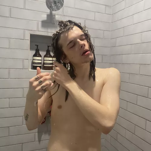 let’s get soapy 🤭🛁