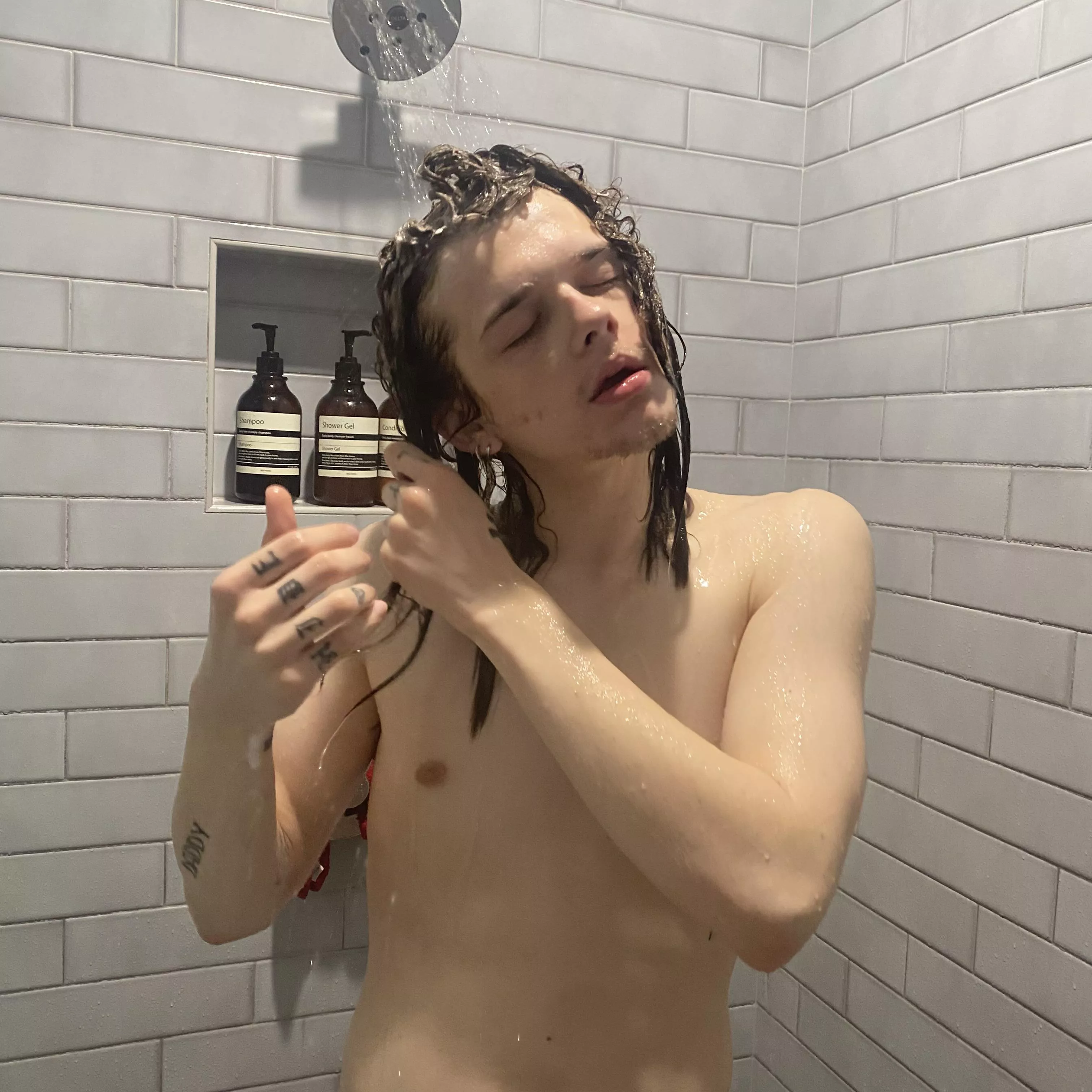 let’s get soapy 🤭🛁