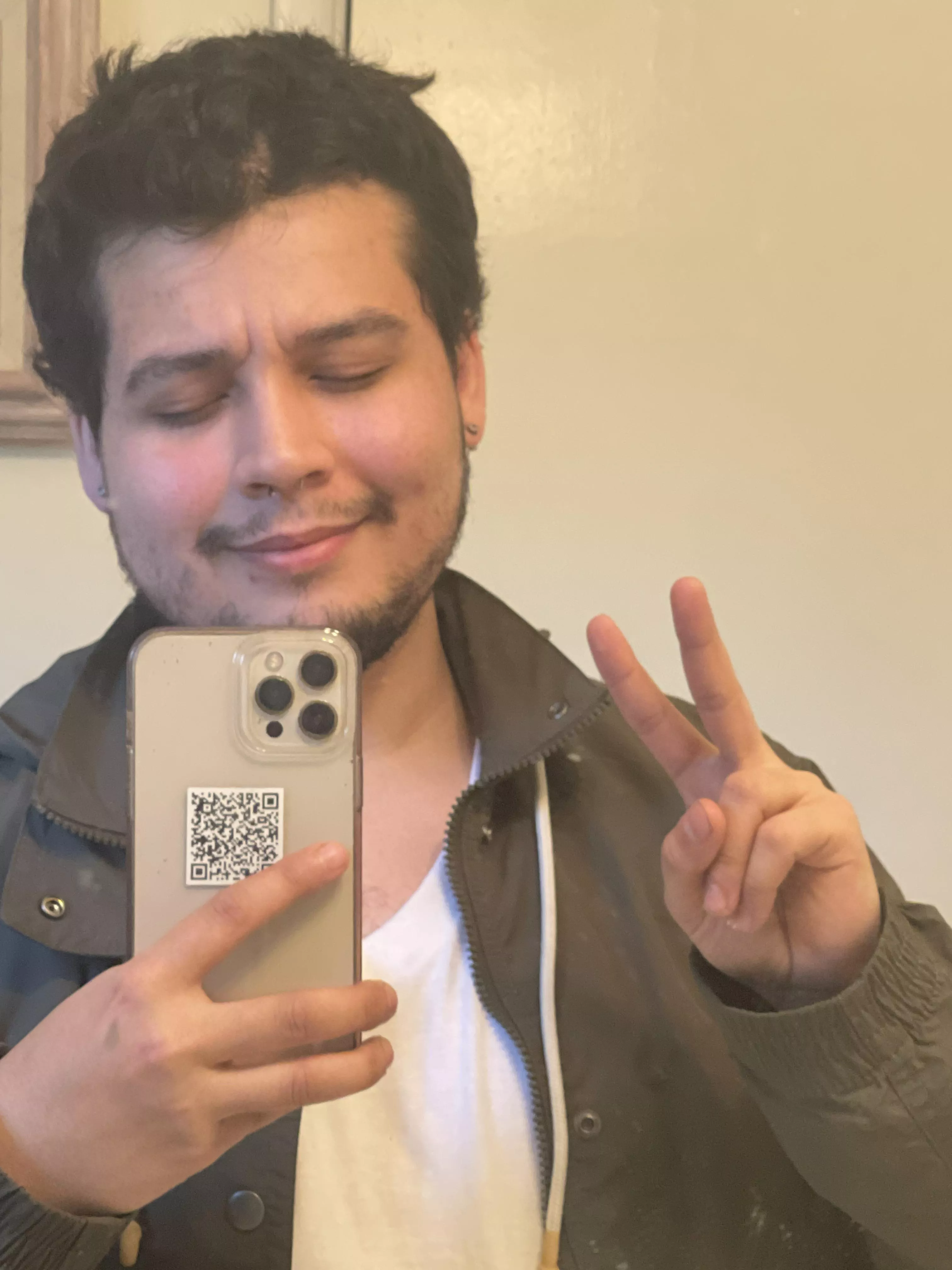 Let’s play Valorant, regret doing ranked, and requeue again Let’s play Valorant, regret doing ranked, and requeue again