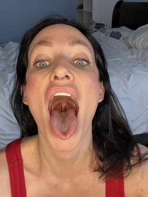 Let’s see how deep you can slide it down my throat🍆🥵