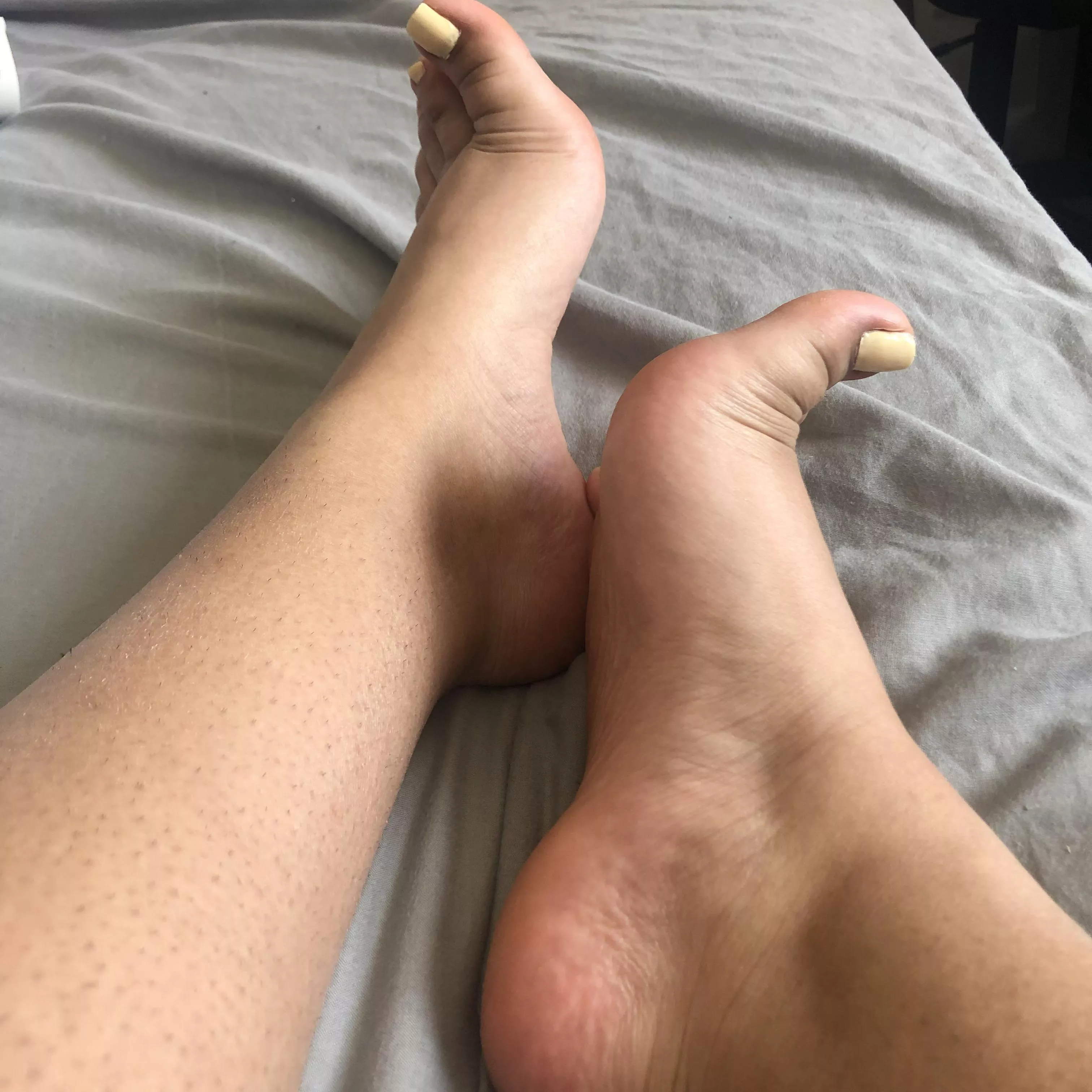 Lick up my sole 😈