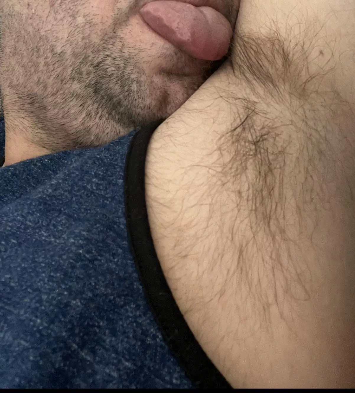 Licking my own stinky hairy pit 😜