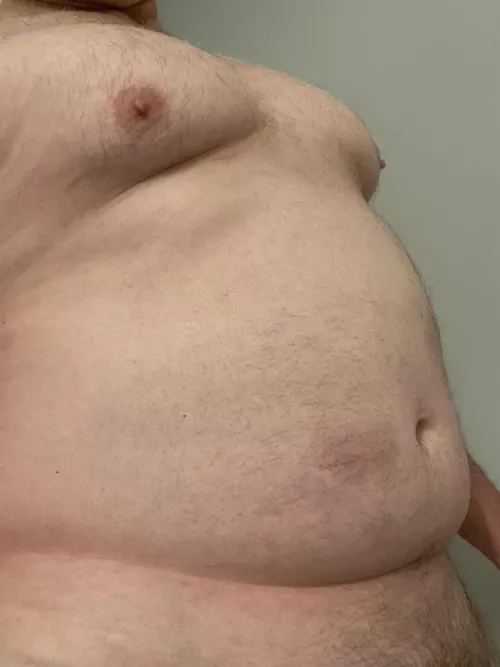 Like my big belly and moobs? Let’s rub bellies and suck each other off