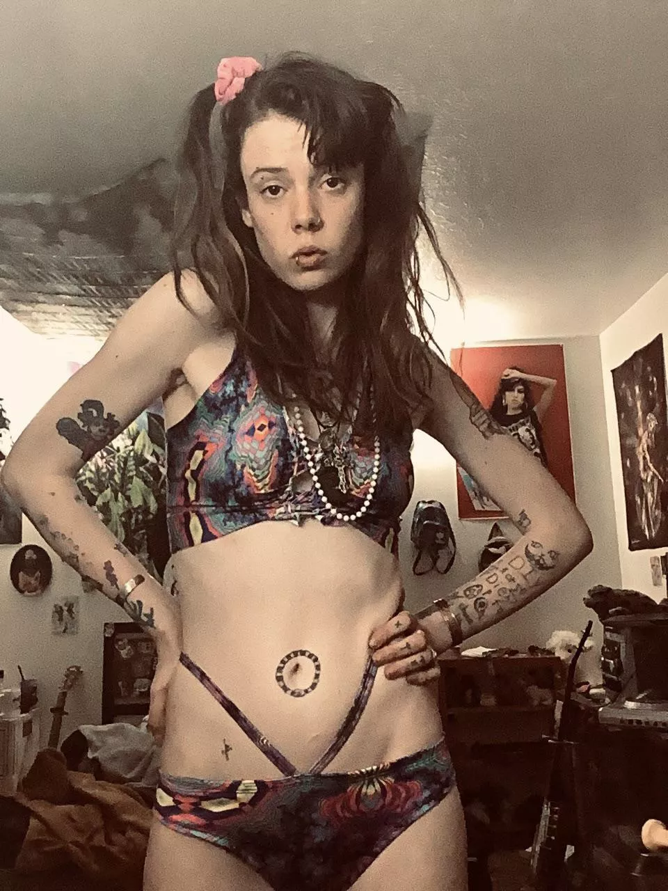 Limits are for pussies: Serve until you’re on your knees begging for mercy. 👿👠💅 [domme]