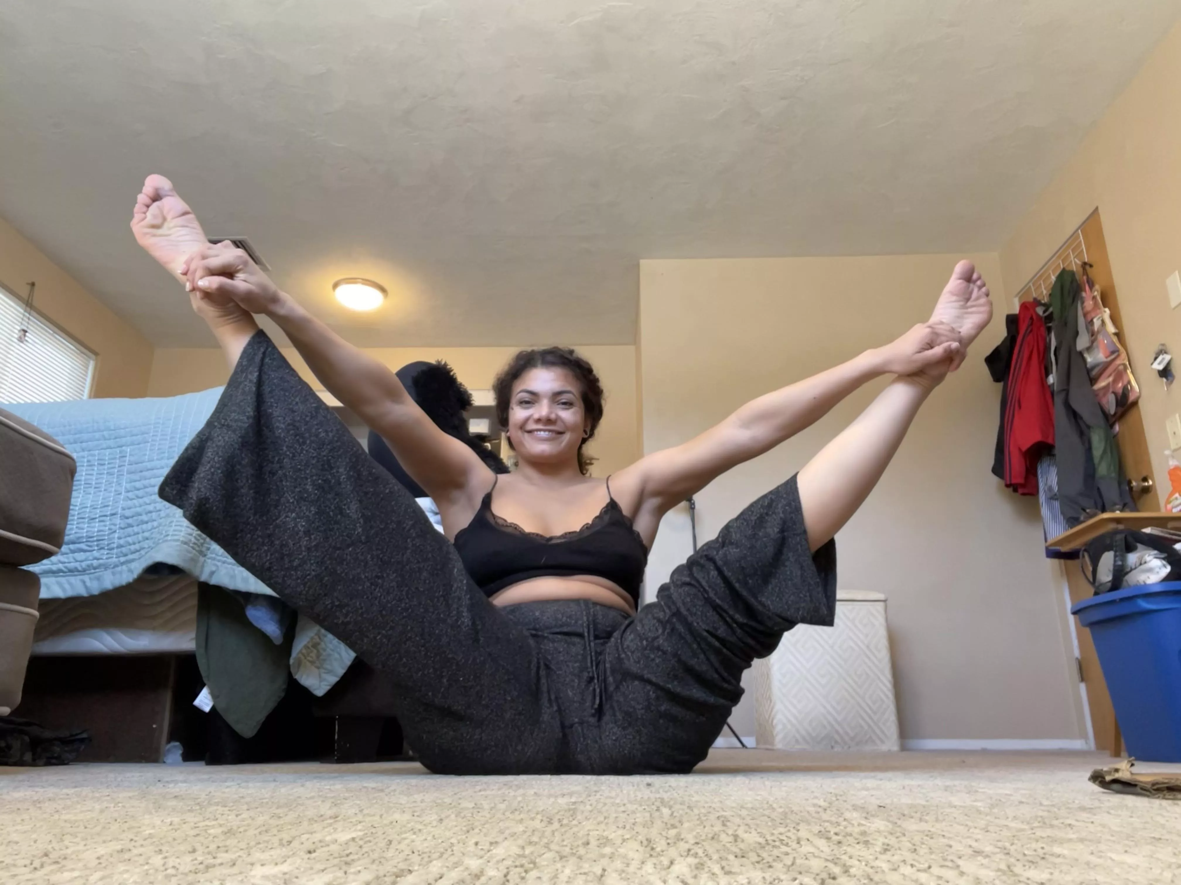 Lol is this the new pose tho? ^-^