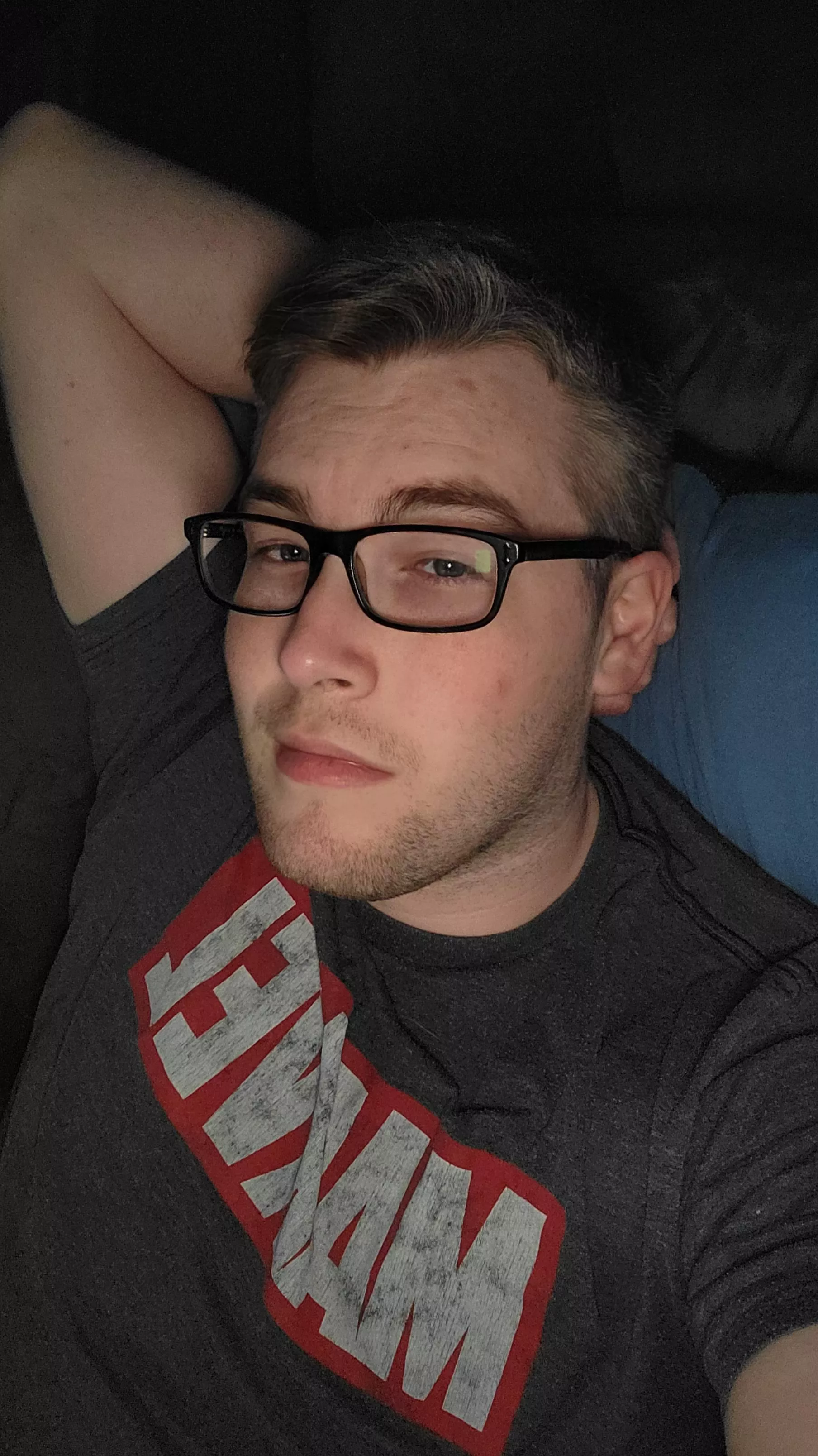 Long, stressful Sunday at work. Come cuddle? Long, stressful Sunday at work. Come cuddle?