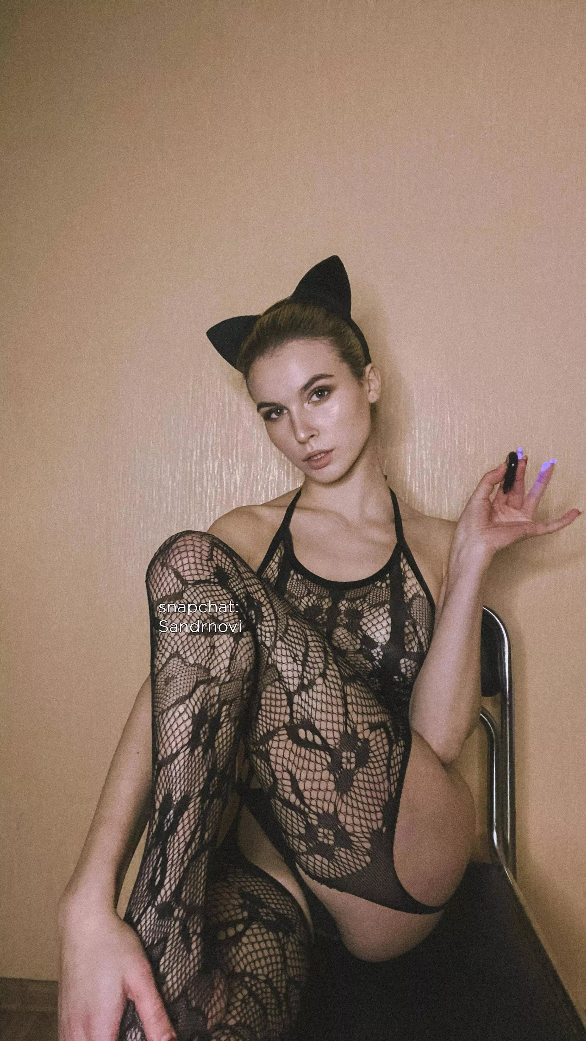 look but don’t touch 👅 [F]19